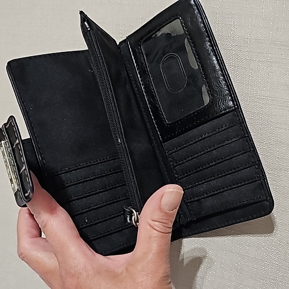 Relic Wallet - Picture 6 of 10